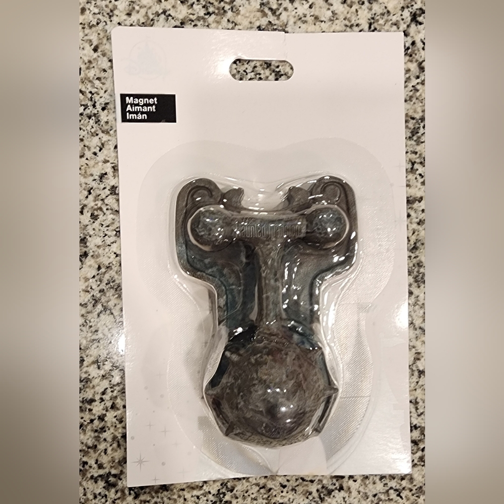 New Disney Parks Haunted Mansion Halloween Door Knocker Magnet